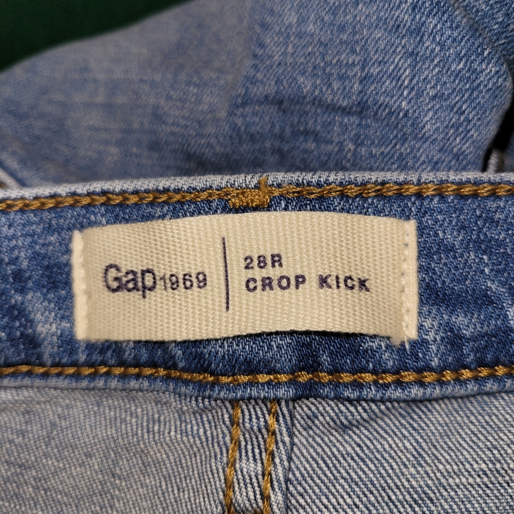 Gap crop kick jeans